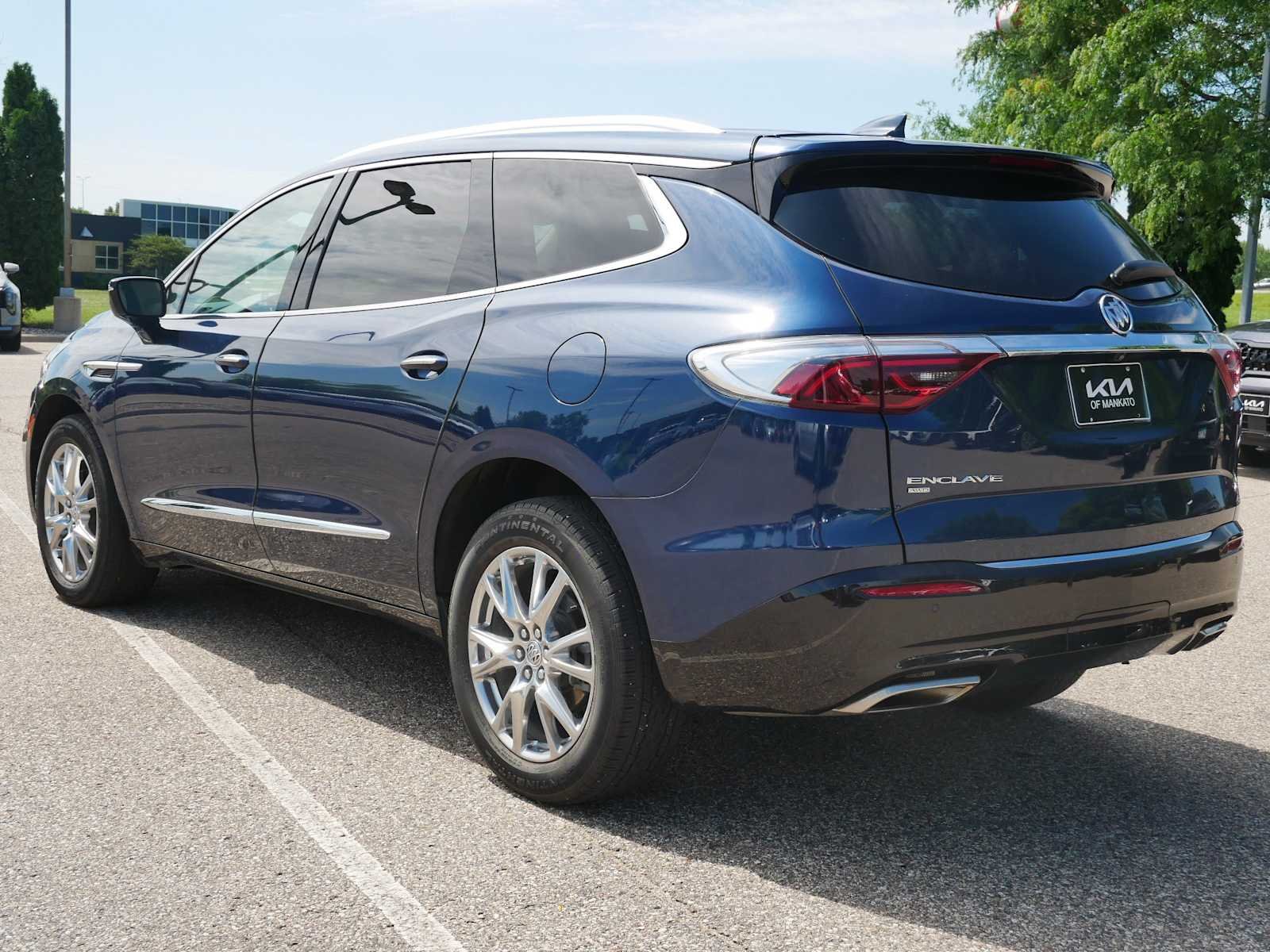 Used 2023 Emperor Blue Metallic Buick Essence image 3