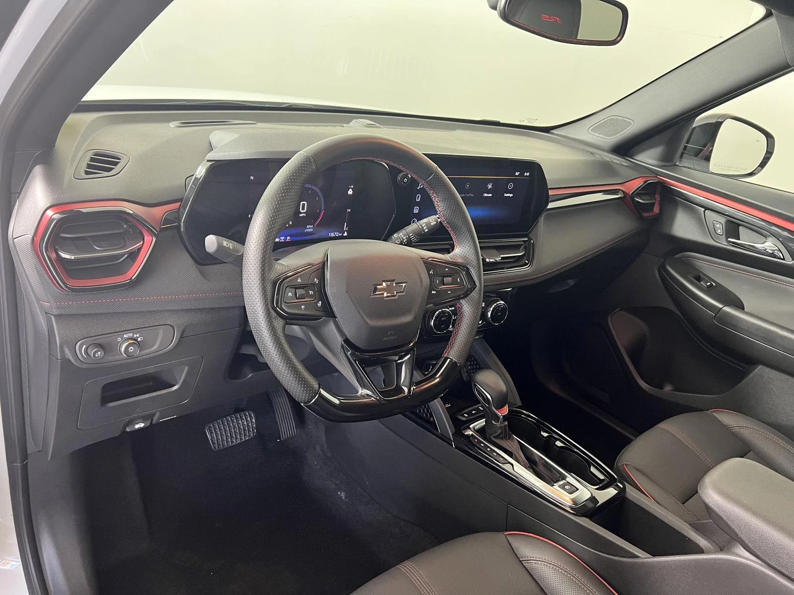 Used 2024 Summit White Chevrolet RS image 3