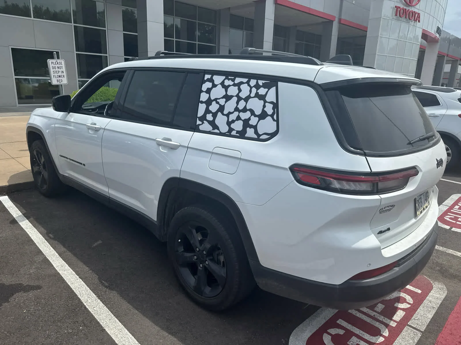 Used 2024 Bright White Clearcoat Jeep Limited image 3
