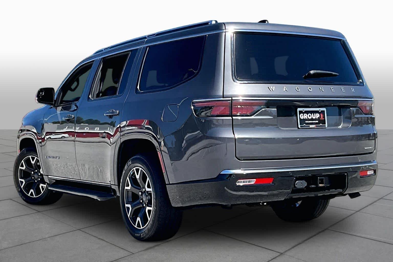 Used 2024 Baltic Gray Metallic Clearcoat Jeep Series III image 12