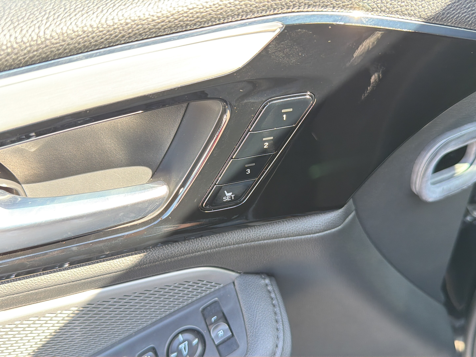 Used 2025 Majestic Black Pearl Acura Base image 28