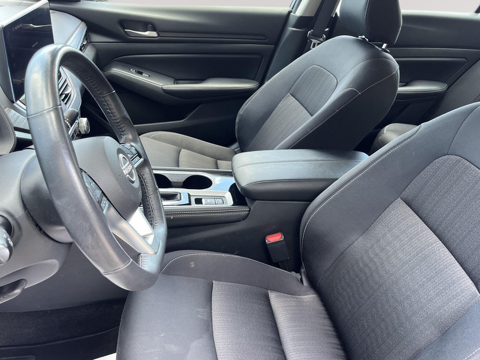 Used 2024 Gun Metallic Nissan 2.5 SV image 21