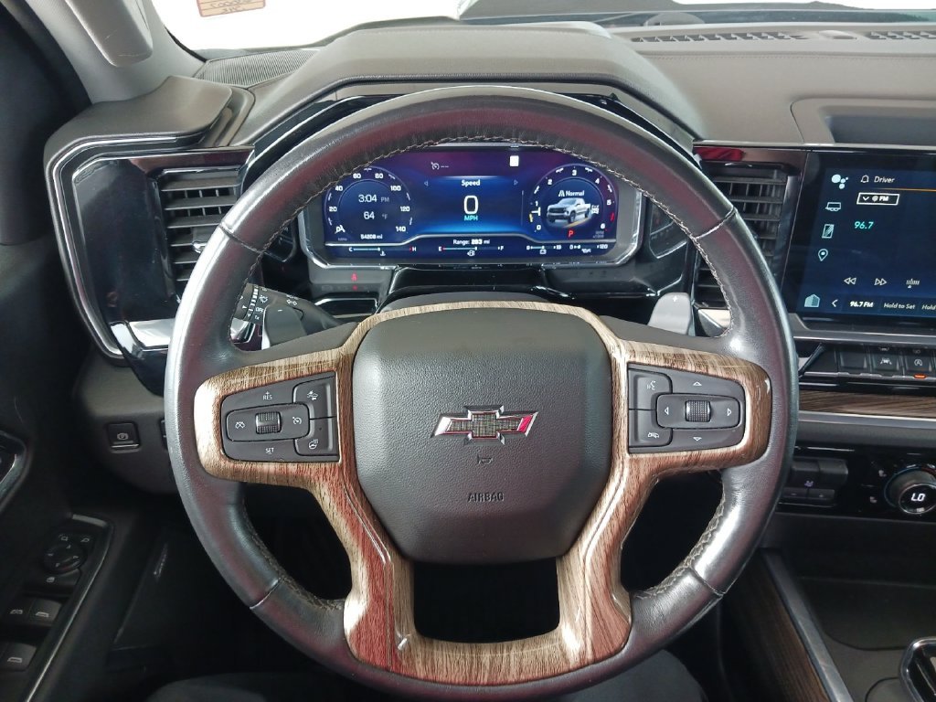 Used 2022 Beige Chevrolet LT Trail Boss image 17