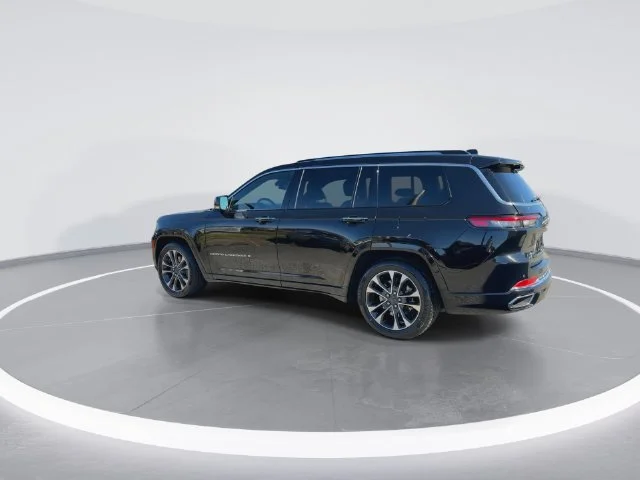 Used 2023 Black Jeep Overland image 6