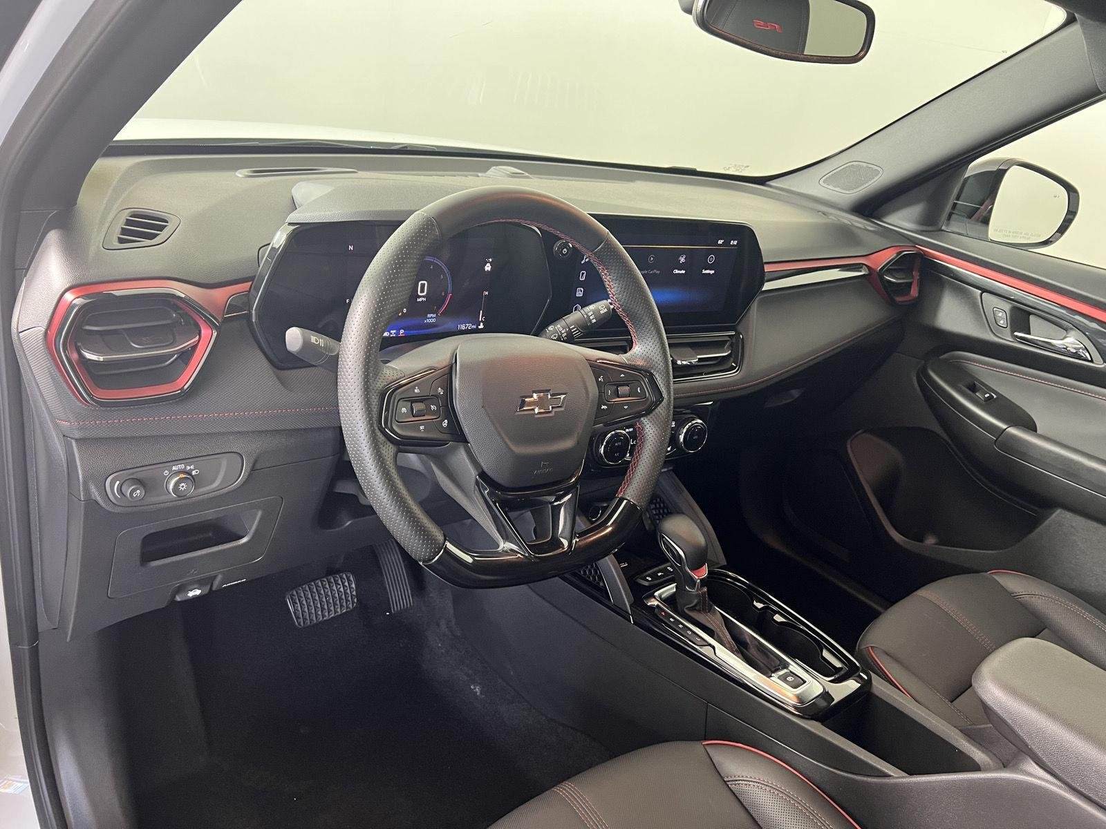 Used 2024 Summit White Chevrolet RS image 3