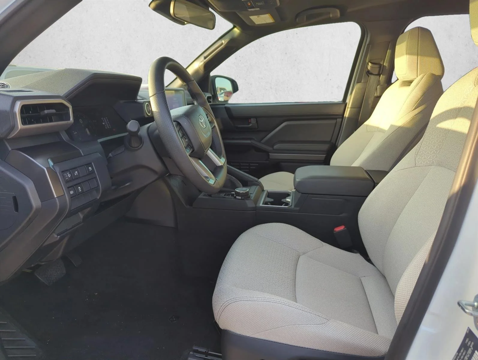 Used 2025 Ice Cap Toyota SR5 image 10