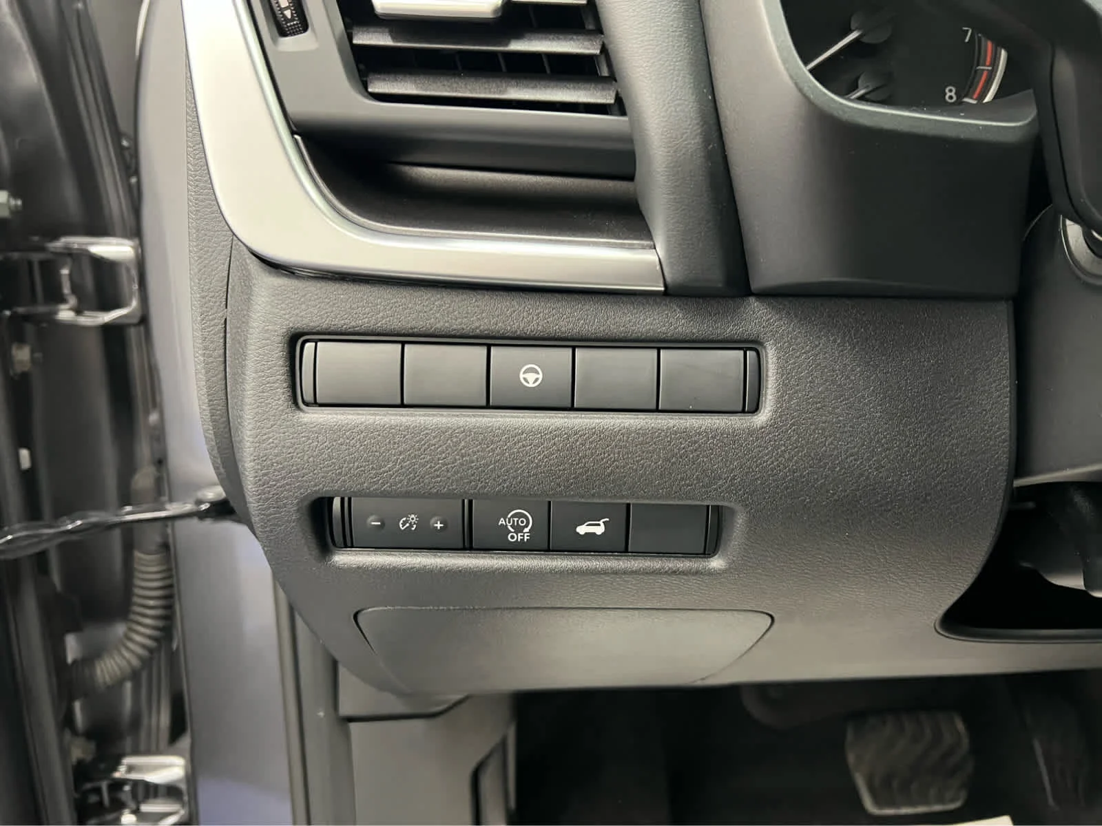 Used 2024 Gun Metallic Nissan SV image 19