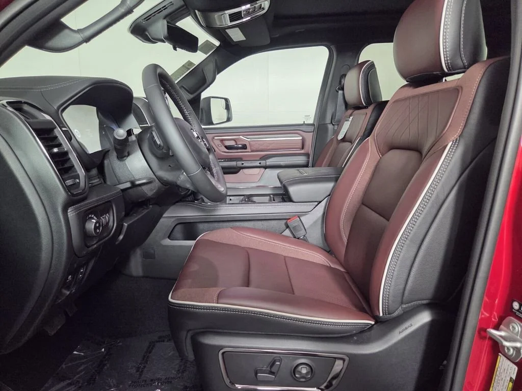 New 2026 Molten Red Pearl-Coat Exterior Paint RAM Limited image 10