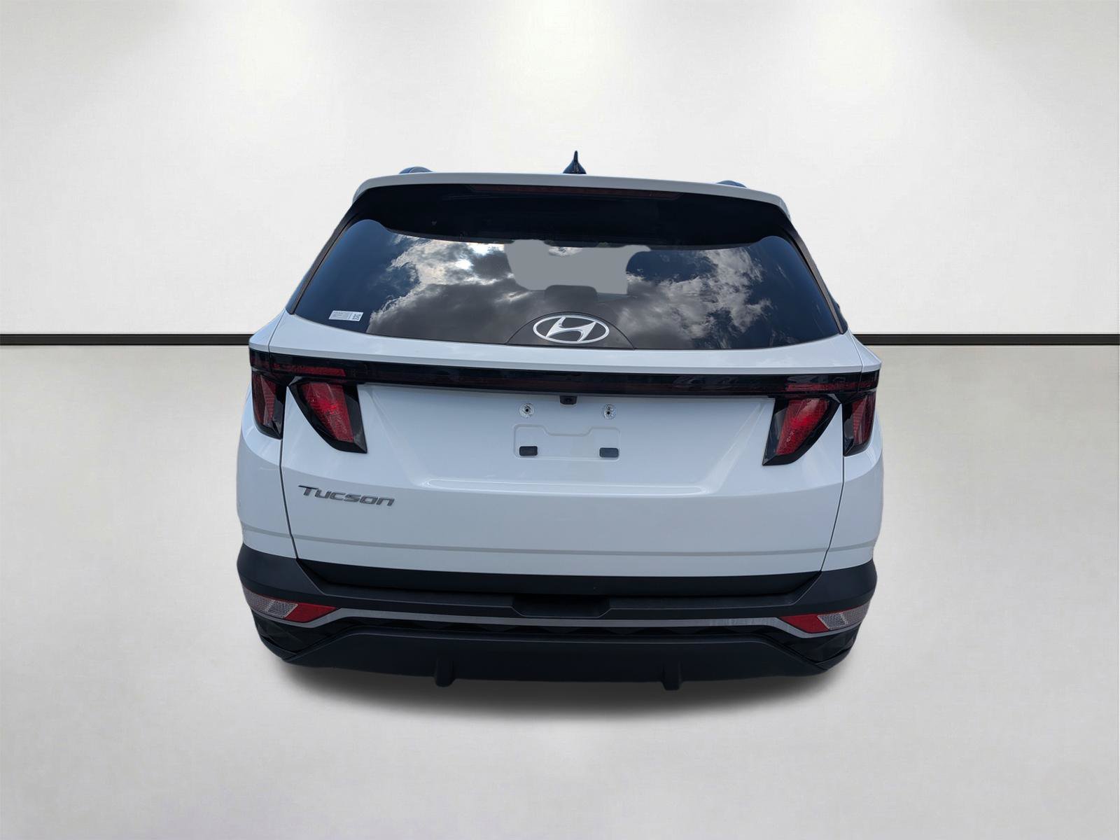 Certified Used 2024 White Pearl Hyundai SEL image 4