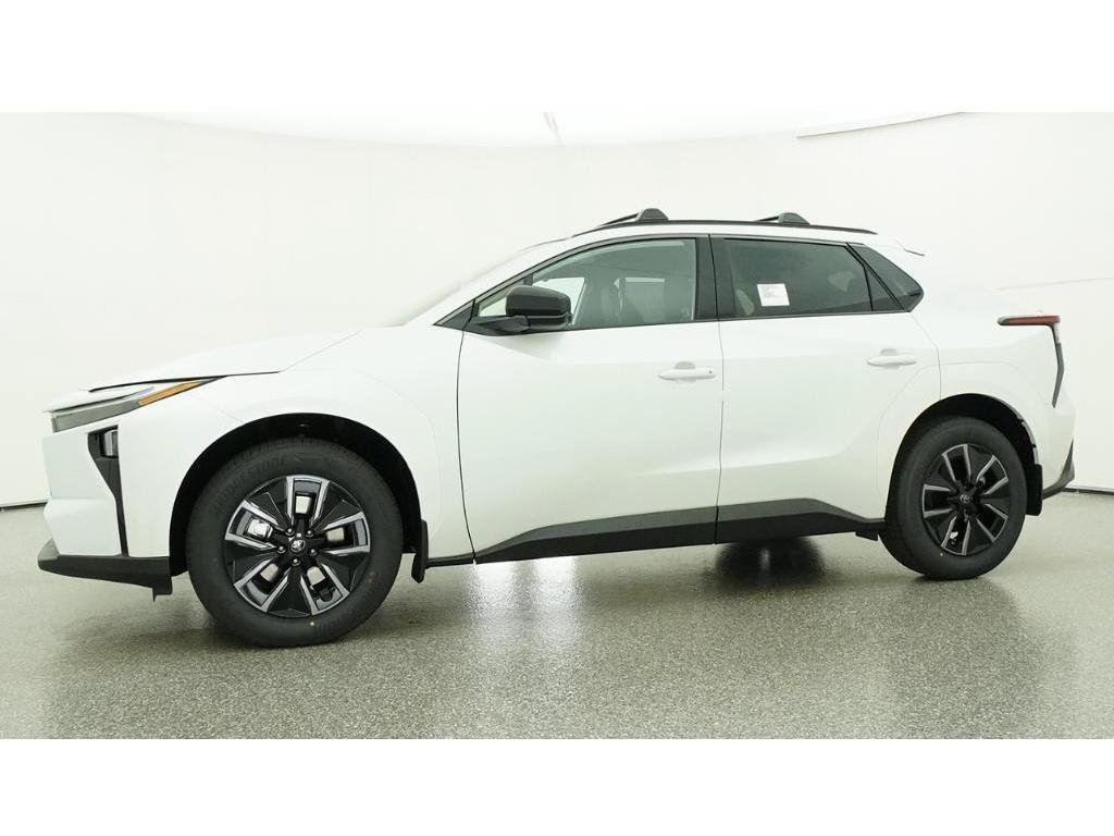 New 2026 Wind Chill Pearl Toyota XLE image 18