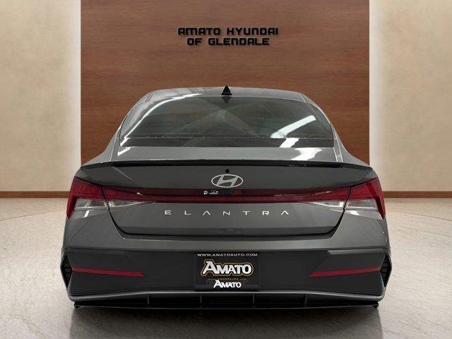 New 2026 Gray Hyundai SEL Sport Premium image 4