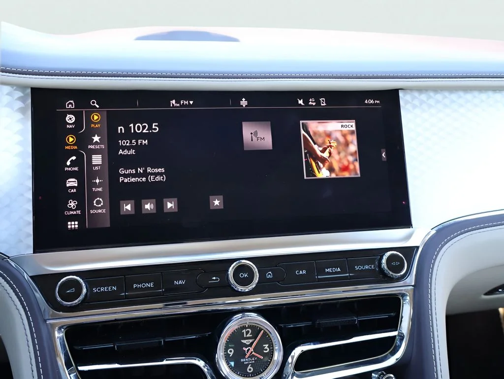 Used 2023 Gray Violet by Mulliner Bentley Azure image 26