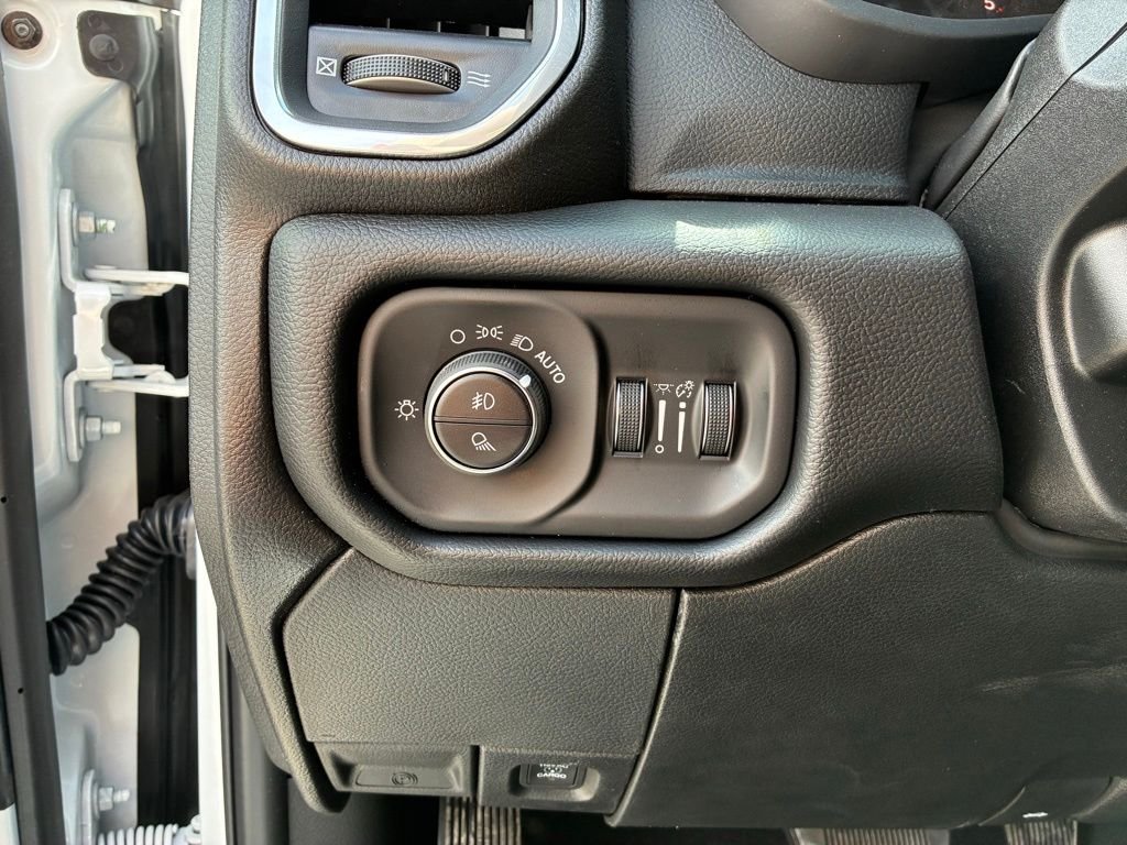 New 2026 Bright White Clear-Coat Exterior Paint RAM Laramie image 19