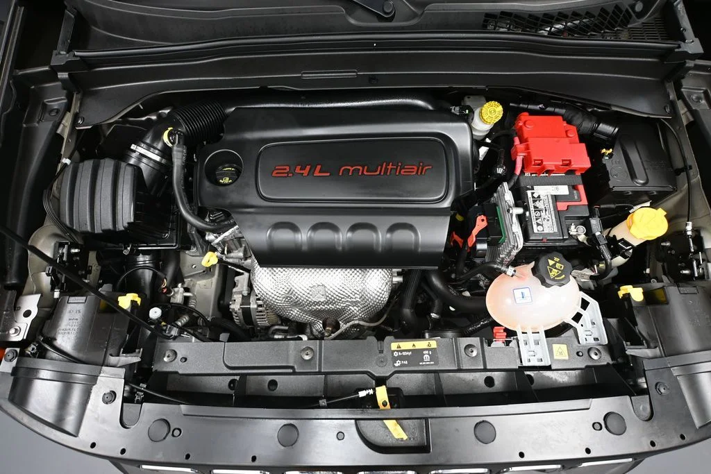 Used 2021 Gray Jeep Latitude image 47