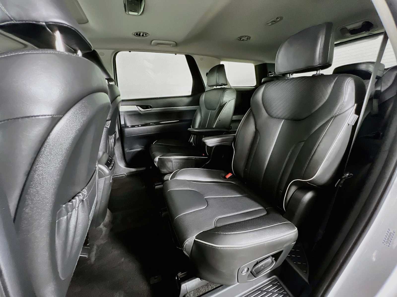 Used 2024 Hyper White Hyundai XRT image 26