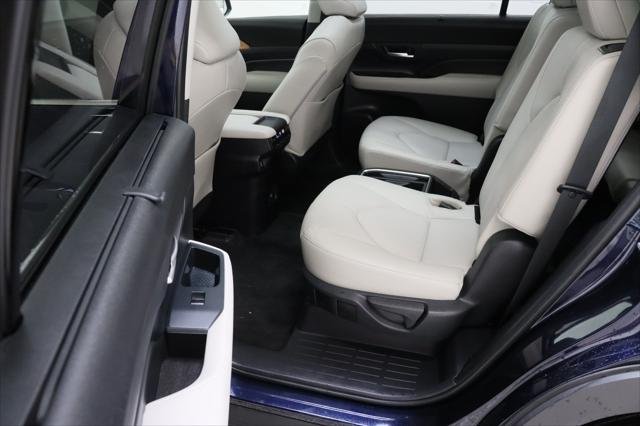 Certified Used 2025 Blueprint Toyota Limited 2.4T image 30