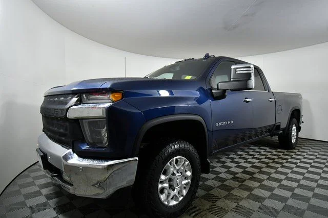 Used 2020 Blue Chevrolet LTZ image 6