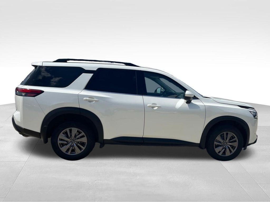 Used 2024 White Nissan SV image 6