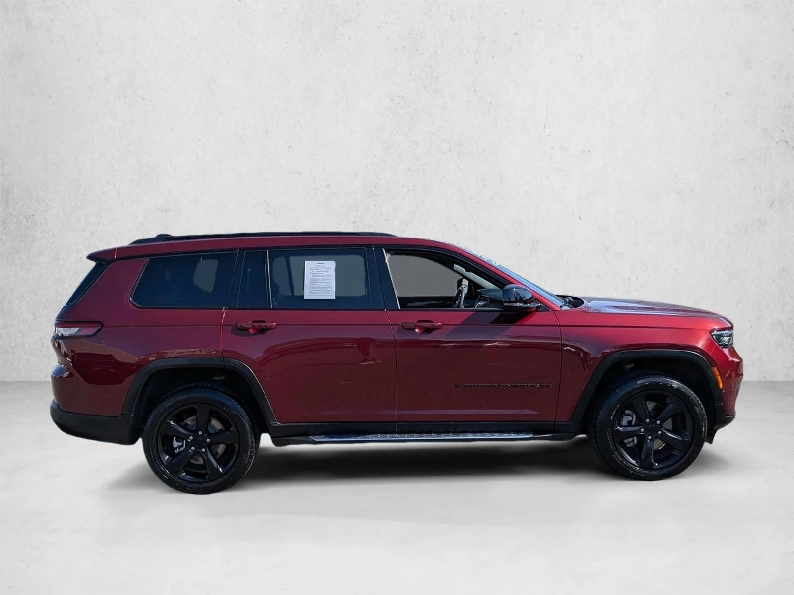 Used 2023 Velvet Red Pearlcoat Jeep Altitude image 4