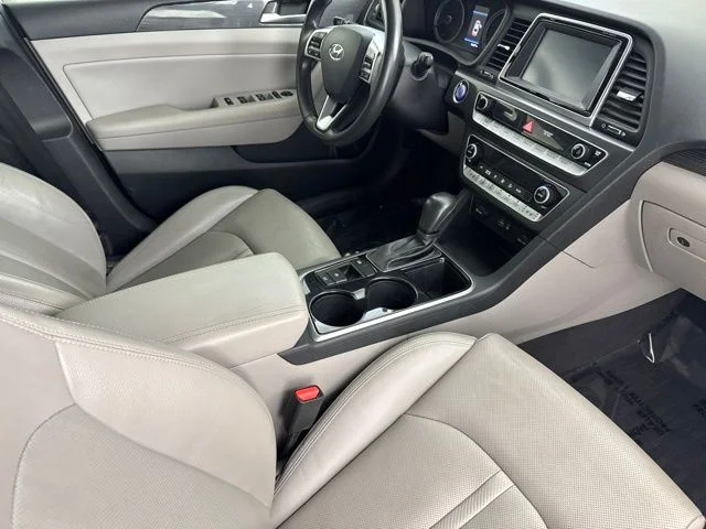 Used 2019 Silver Hyundai Limited image 24