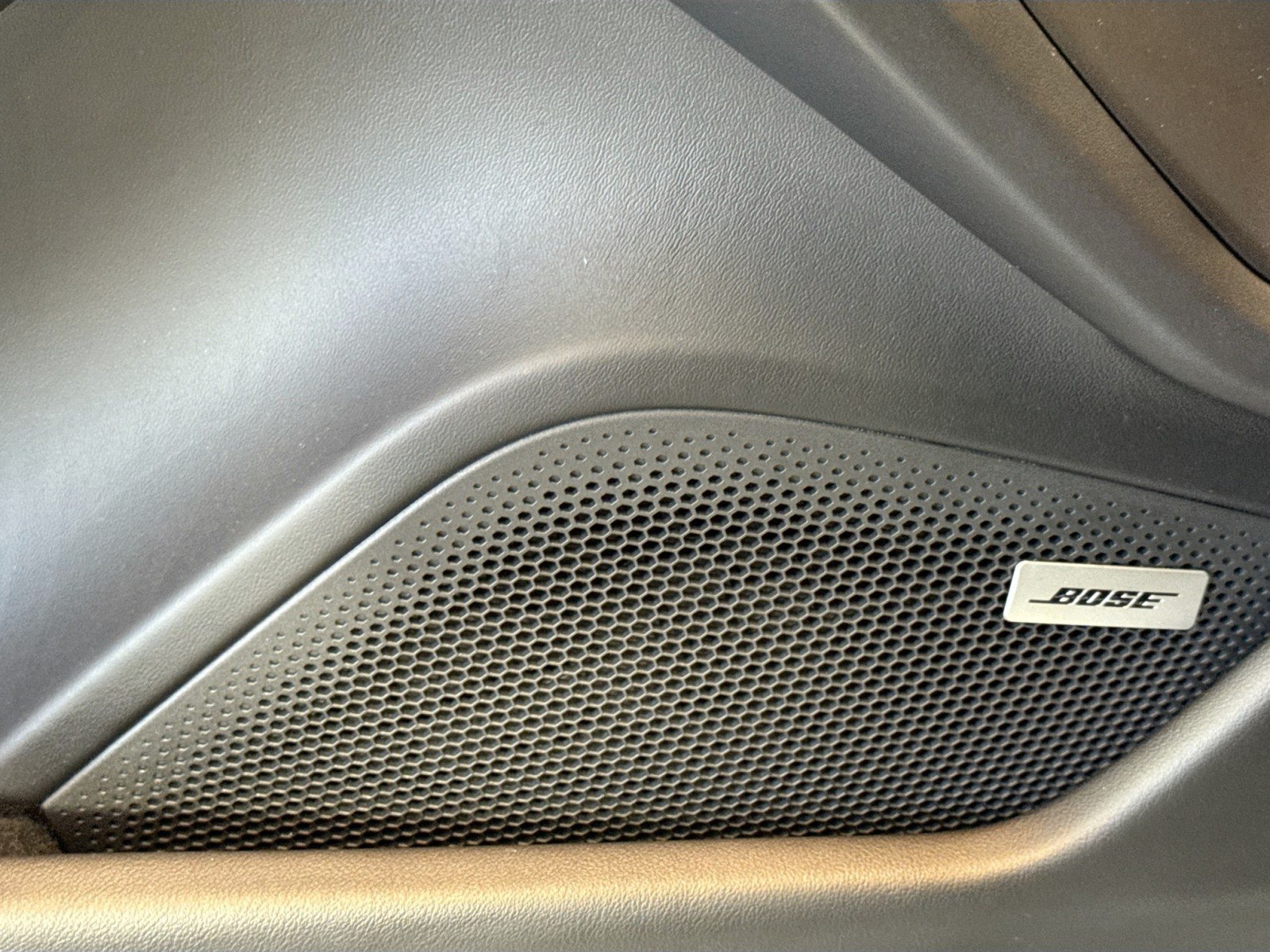 Used 2021 Chalk Porsche Turbo image 12