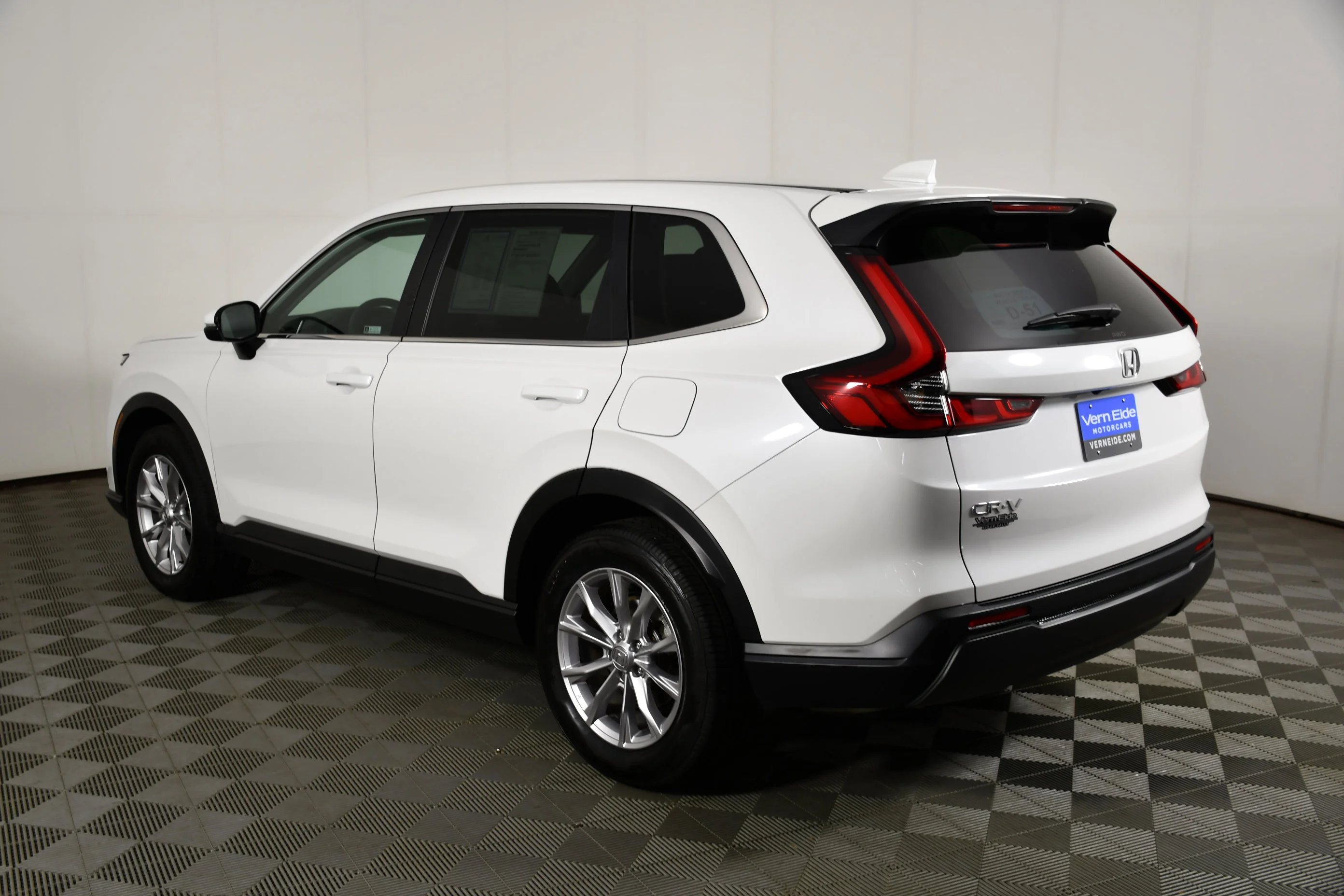 Certified Used 2024 Platinum White Pearl Honda EX image 8