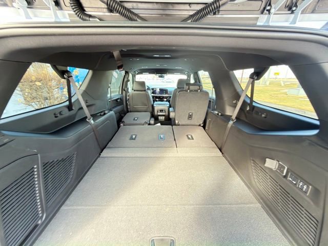 2026 Chevrolet Suburban High Country - Photo 15