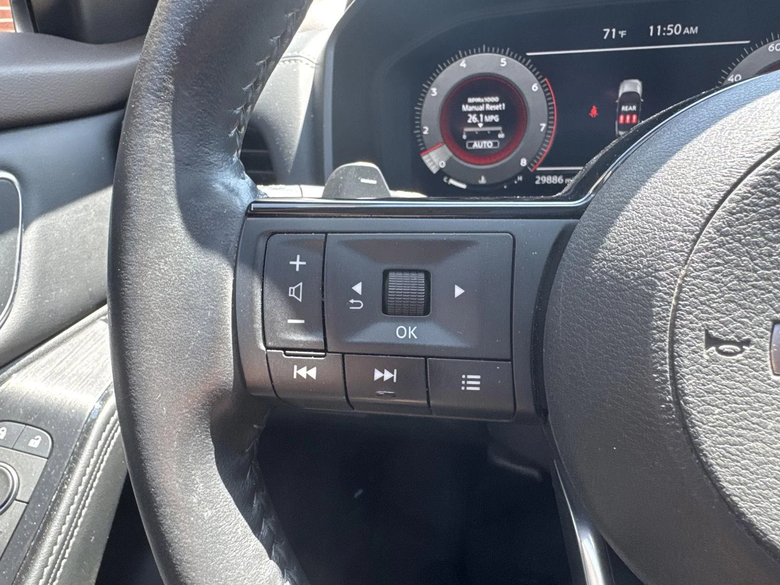 Used 2023 Sunset Drift Chromaflair/Super Black Nissan Platinum image 15