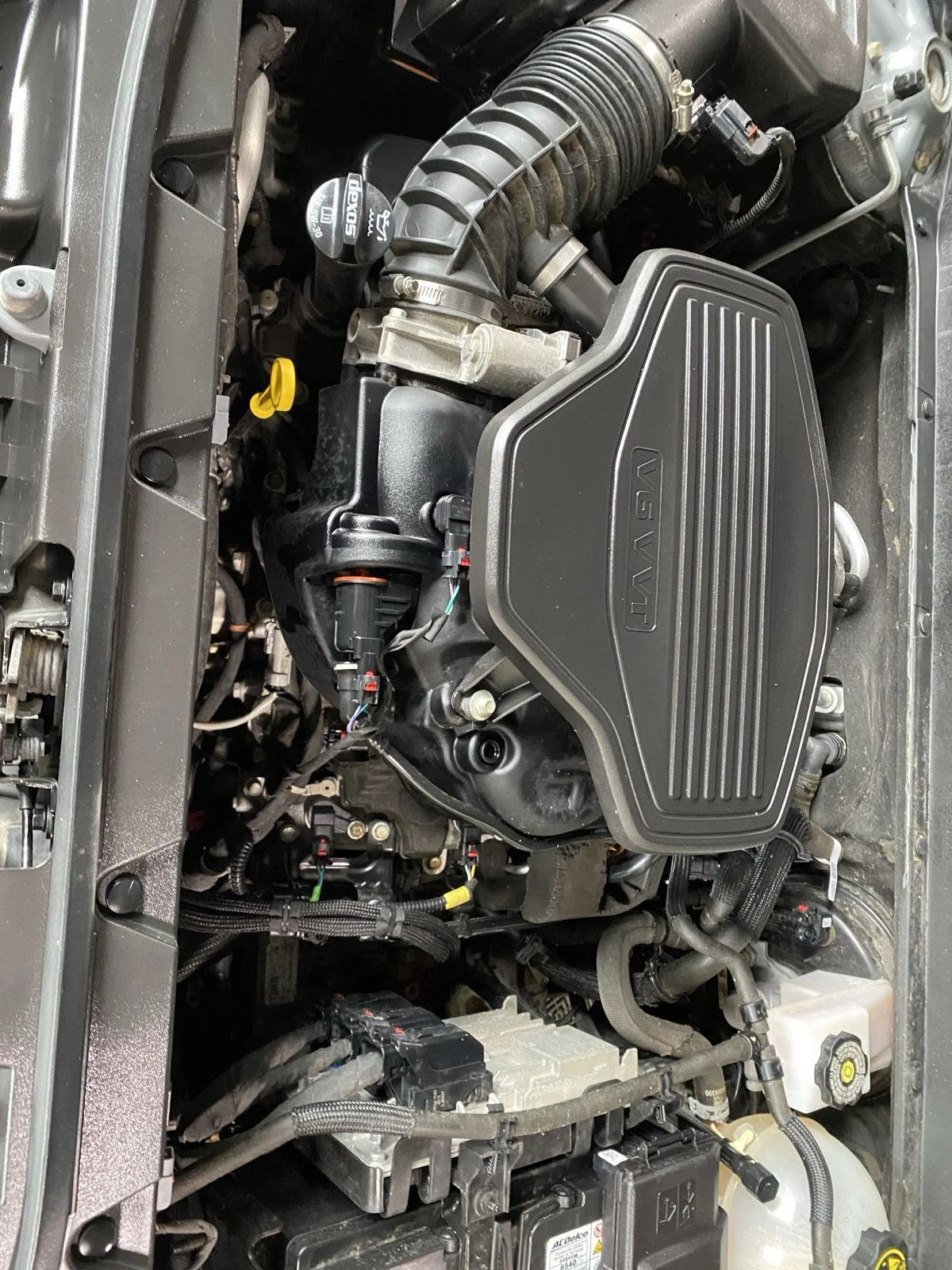 Used 2023 Sterling Metallic GMC AT4 image 30