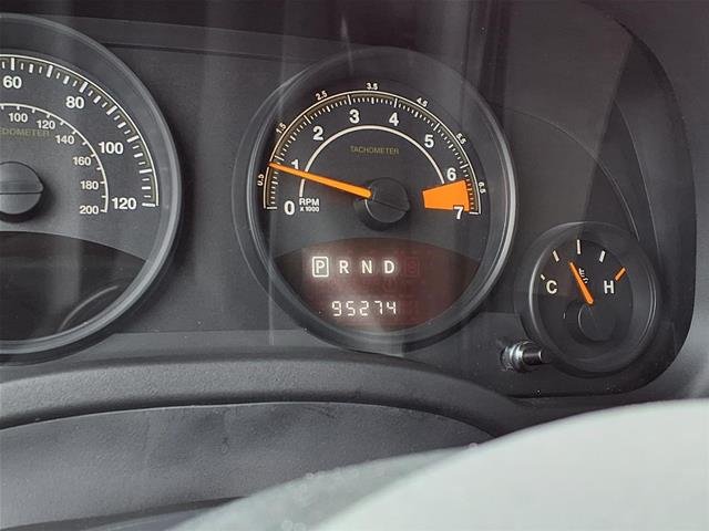 Used 2016 Billet Silver Metallic Jeep  image 30