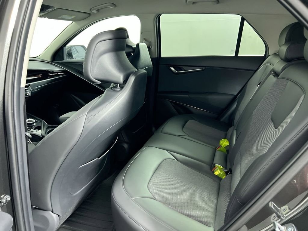 New 2026 Interstellar Gray Kia WIND image 23