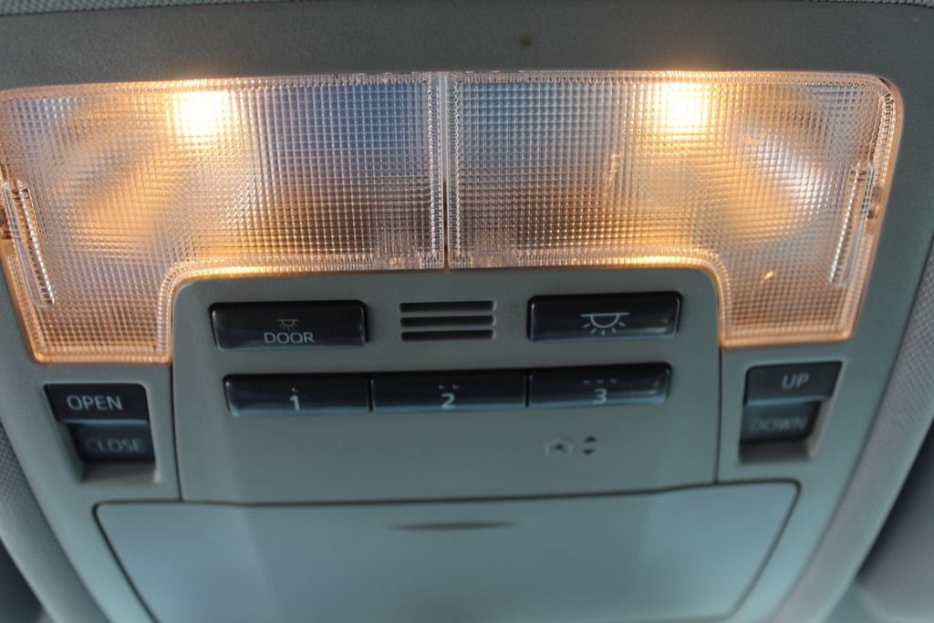Used 2014 Gray Toyota Limited image 27