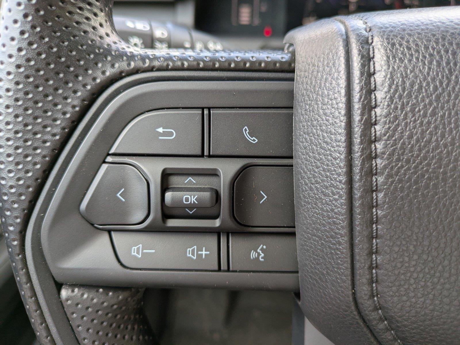 2026 Toyota Tacoma SR5 - Photo 24