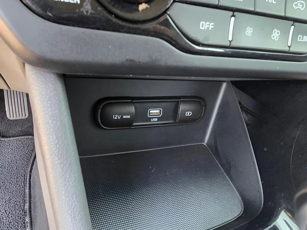 Used 2021 Deep Cerulean Kia LXS image 18