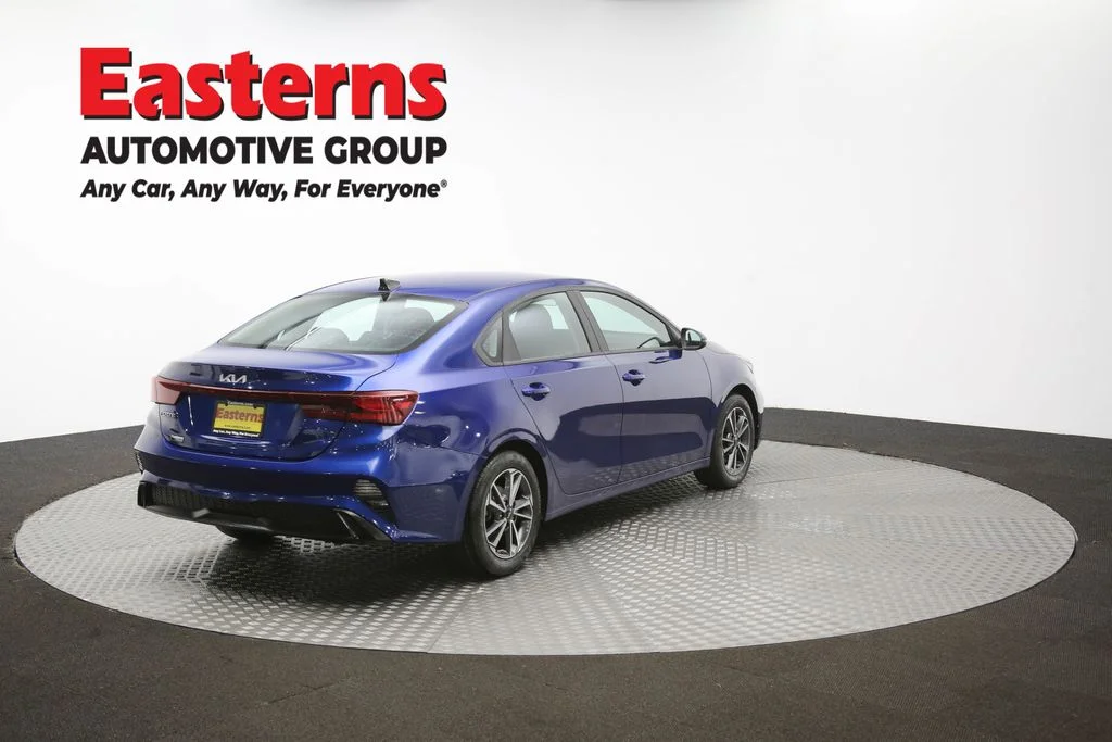 Used 2022 Blue Kia LXS image 39