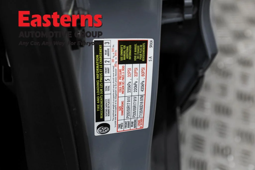 Used 2023 Gray Nissan SR image 33