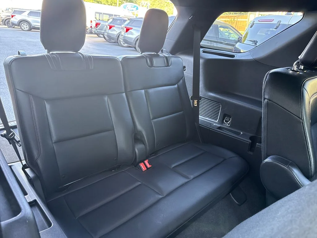 Used 2023 Gray Ford ST-Line image 33