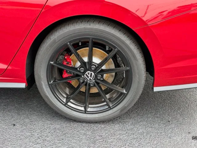 New 2027 Kings Red W/Deep Black Roof Volkswagen 2.0T Autobahn image 6