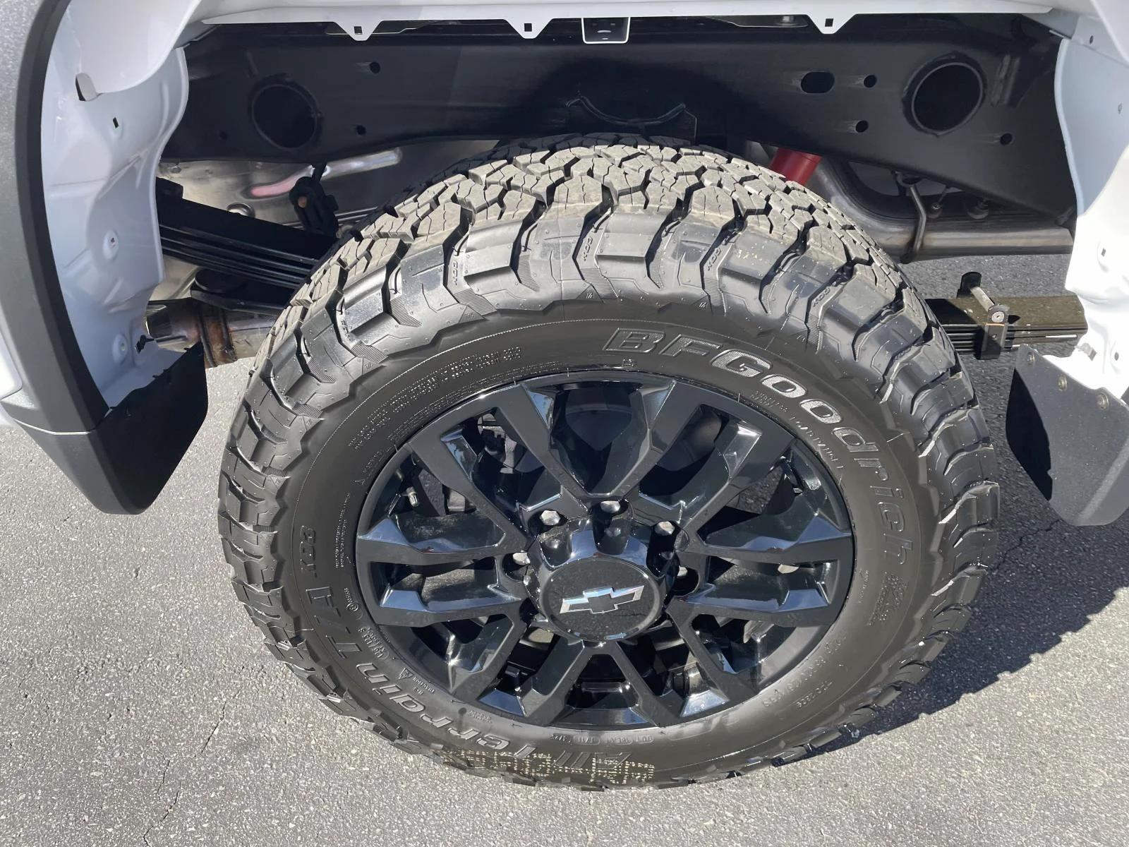 New 2026 Summit White Chevrolet LT image 7