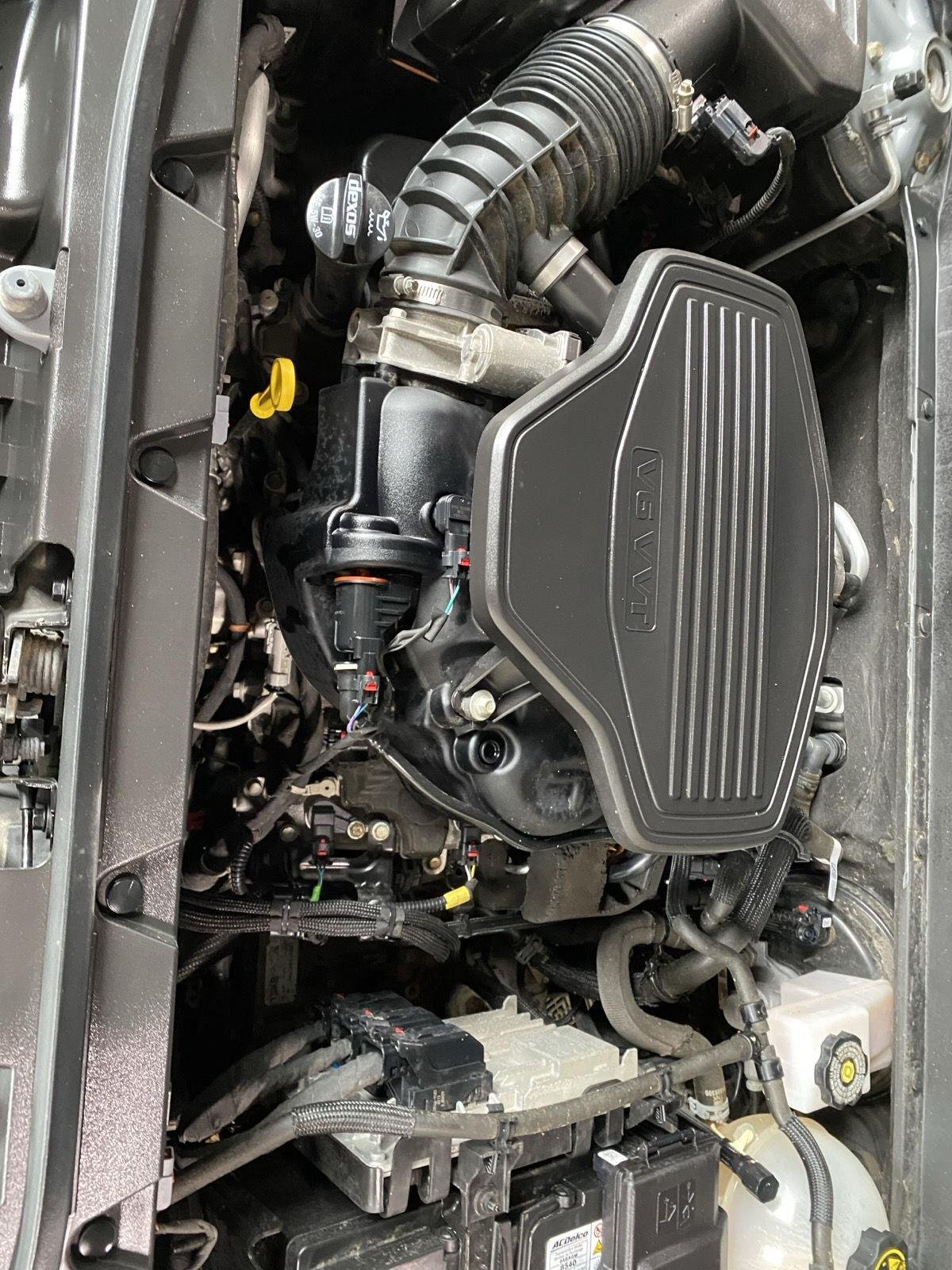 Used 2023 Sterling Metallic GMC AT4 image 30