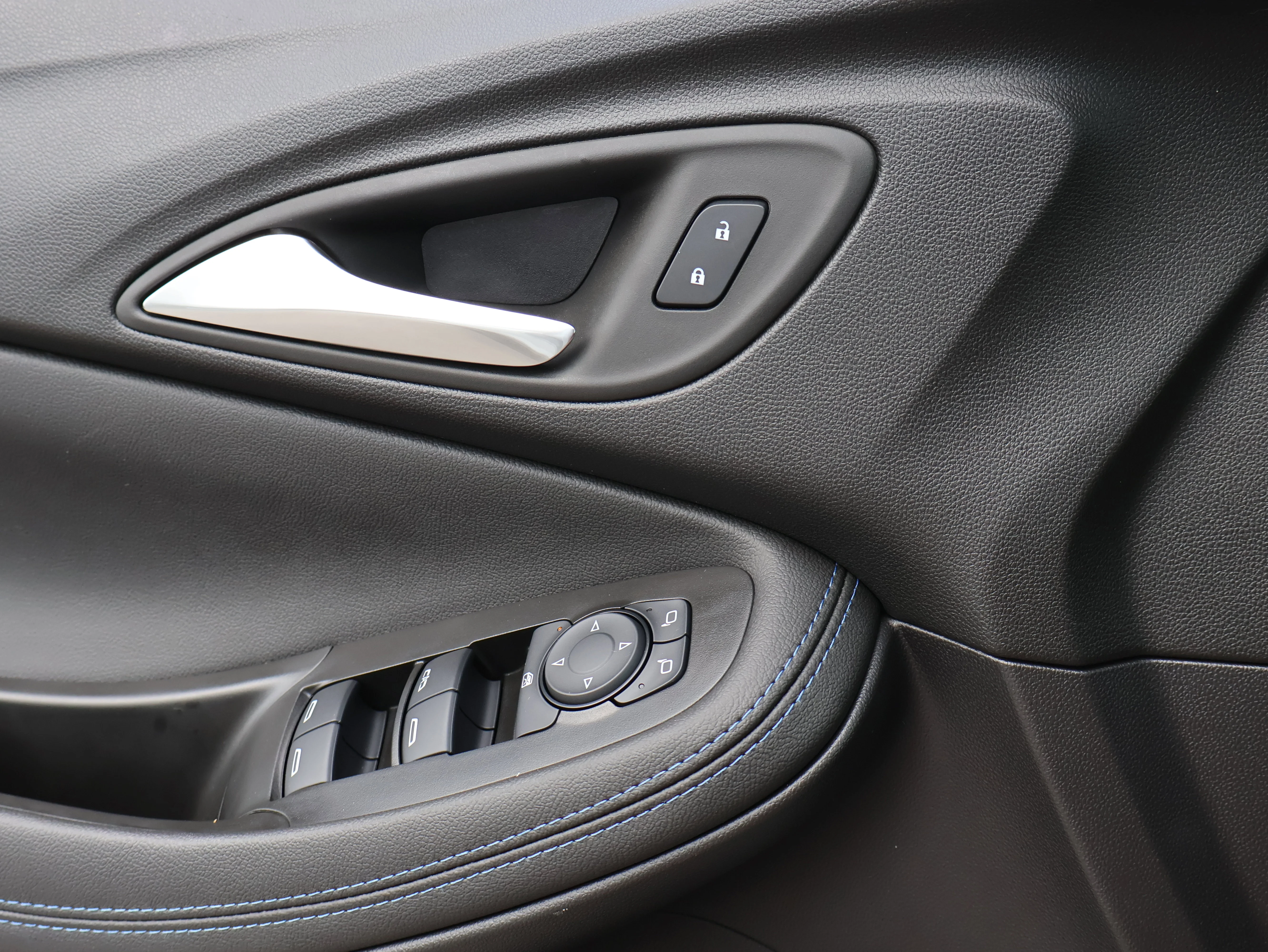 Used 2026 Summit White Buick Sport Touring image 43
