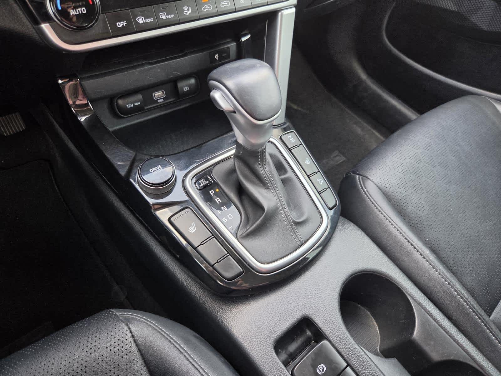 Used 2023 Snow White Pearl Kia SX image 25