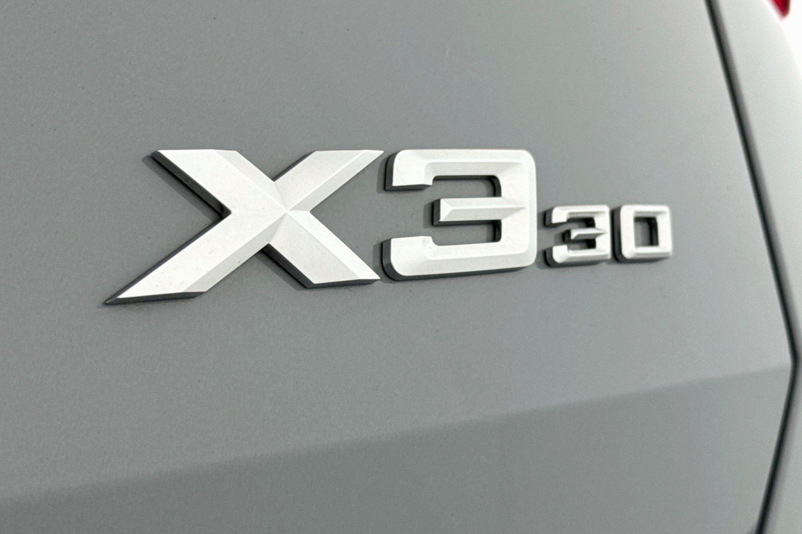 Used 2025 BROOKLYN GREY BMW 30 xDrive image 8