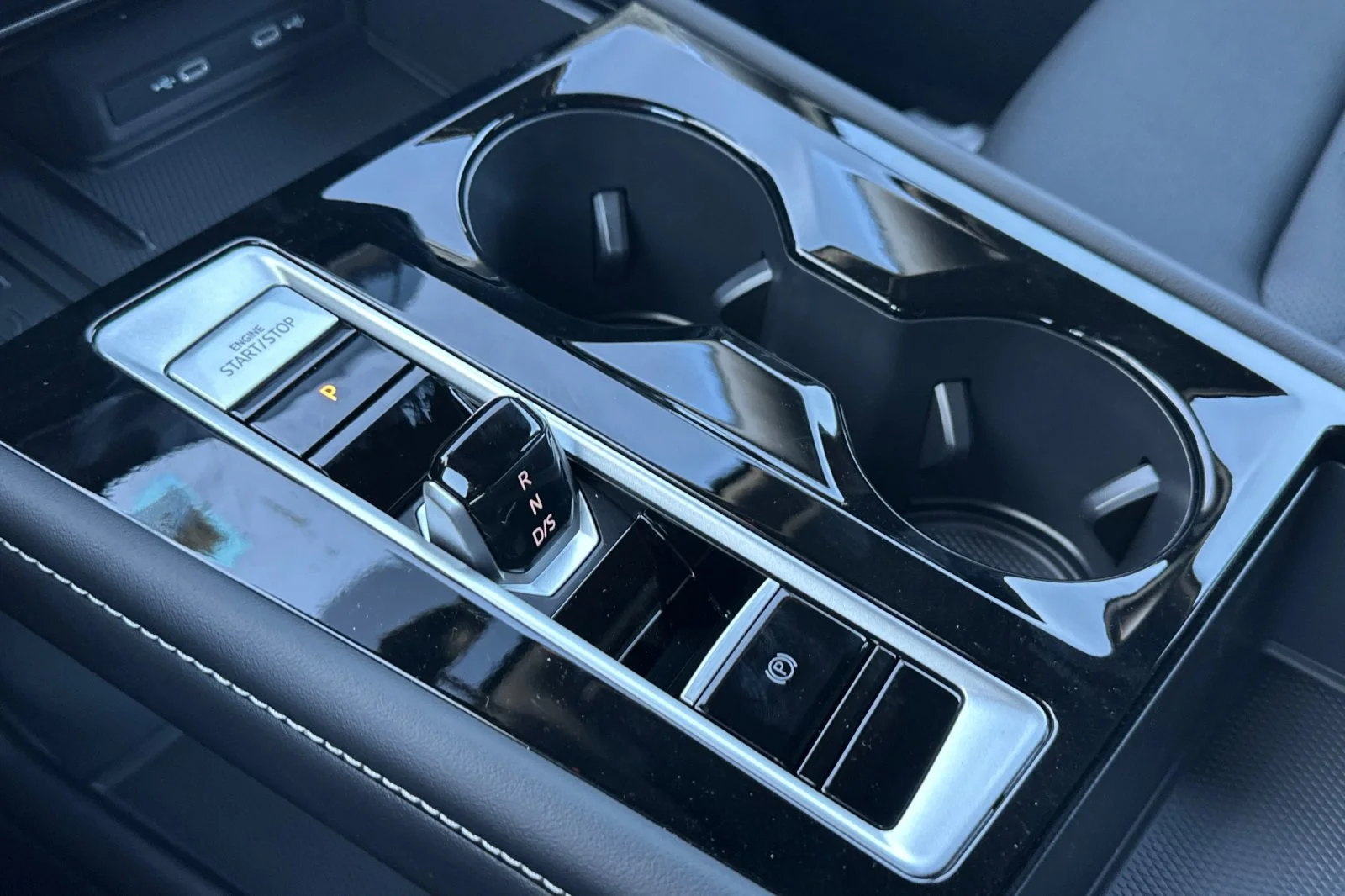 2026 Volkswagen Atlas SE w/Tech - Photo 22