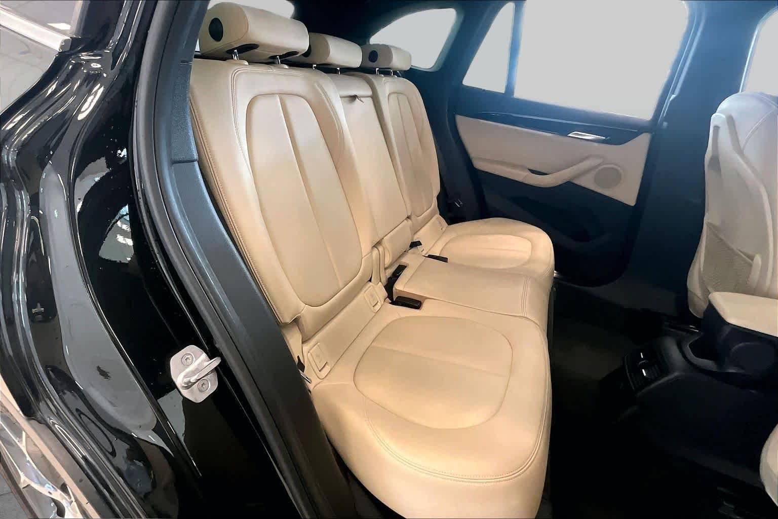 Used 2017 Jet Black BMW sDrive28i image 19