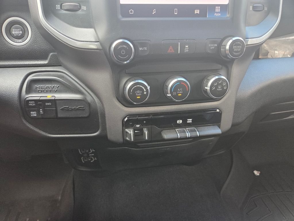 Used 2022 White Ram Big Horn image 17