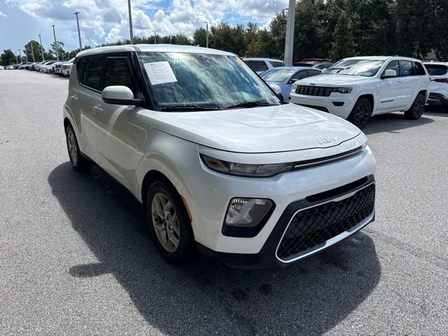 Used 2022 White Kia LX image 6