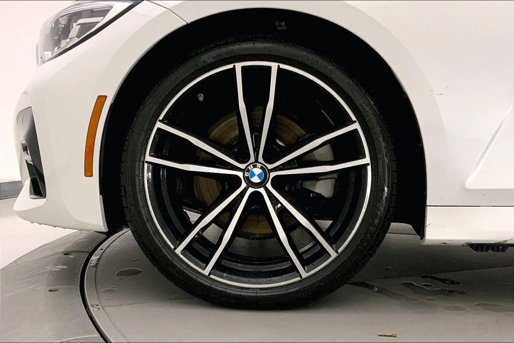 Used 2021 Mineral White Metallic BMW  image 8