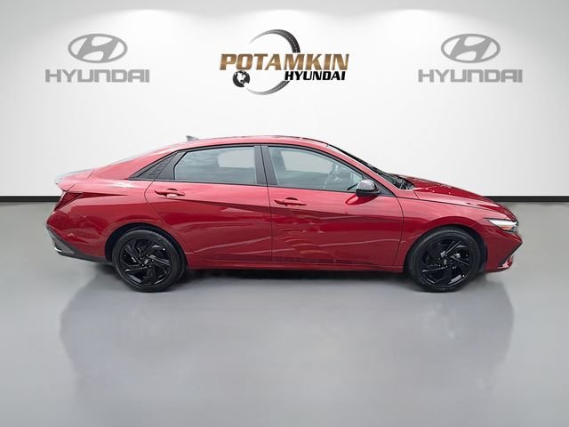 Used 2026 Red Hyundai SEL Sport image 4