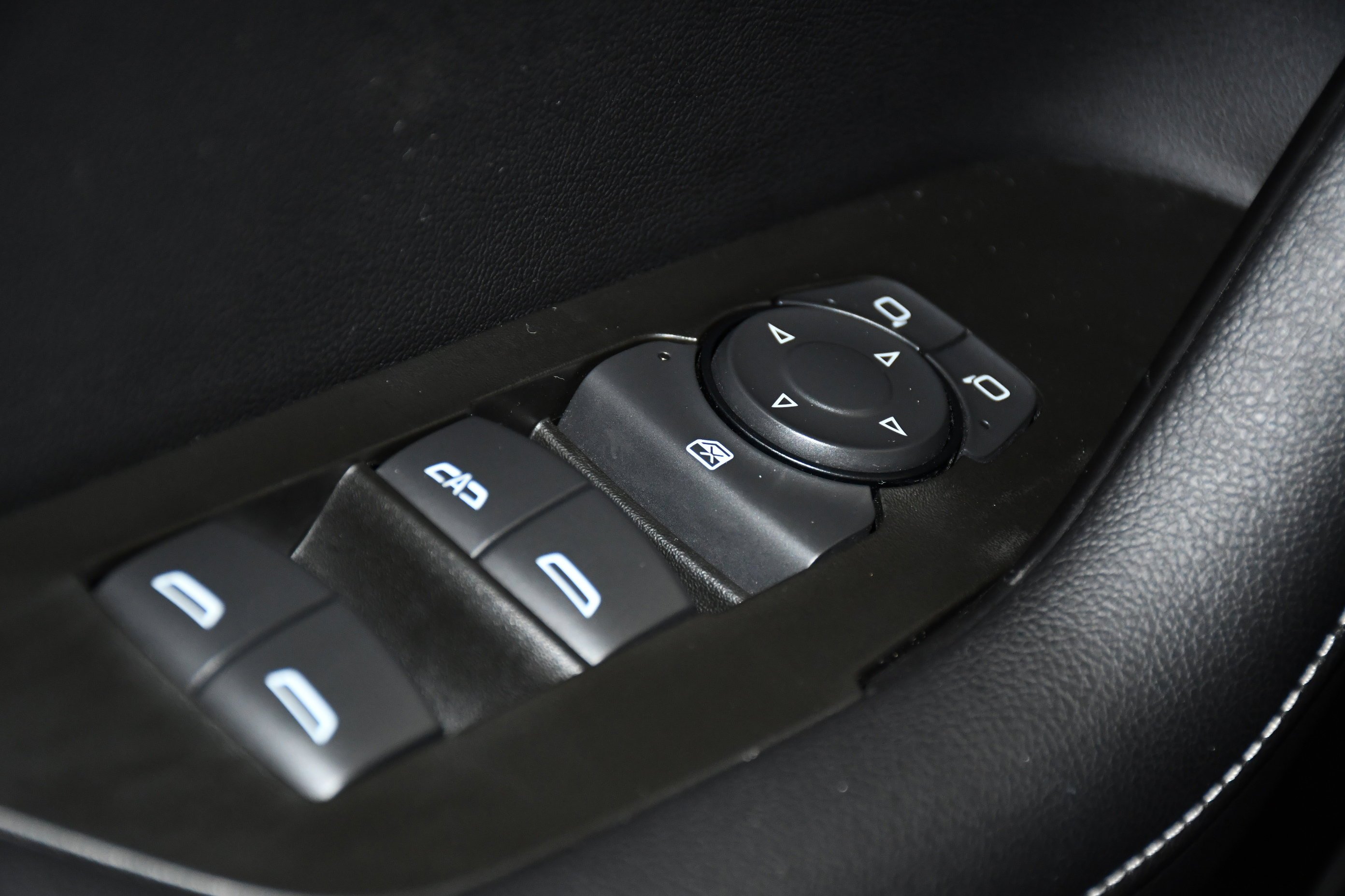 Used 2025 Black Chevrolet LT image 32